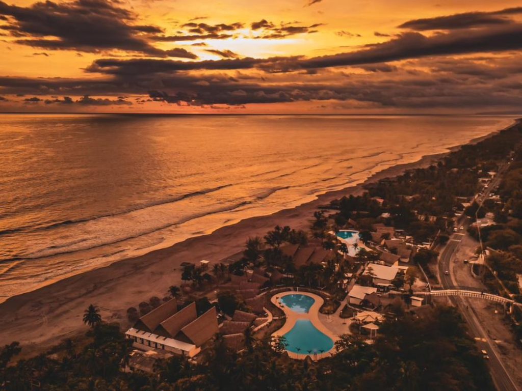 El área de piscinas fue rediseñada para mayor seguridad y comodidad de los visitantes. Fotografía/ cortesía ISTU