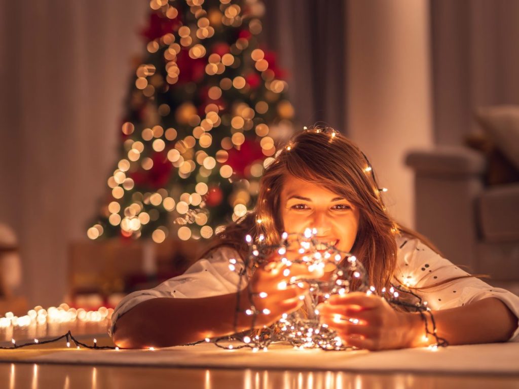 Las luces navideñas estimulan la dopamina y serotonina, generando alegría, calma y una sensación de refugio emocional.