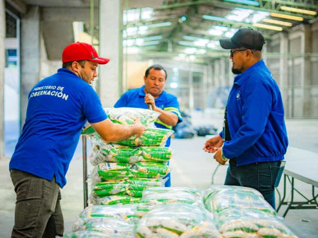 Ayuda humanitaria El Salvador-Jamaica