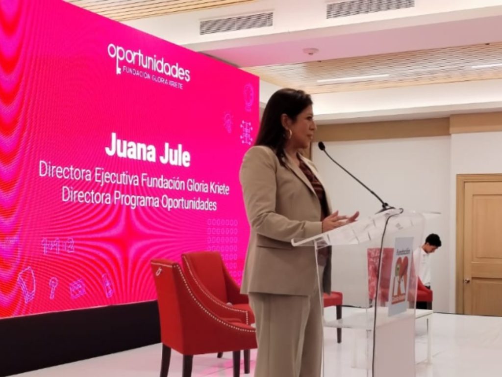 Juana Jule, directora ejecutiva de FGK, detalló que más de 4,000 jóvenes han sido beneficiados. Fotografía/ cortesía