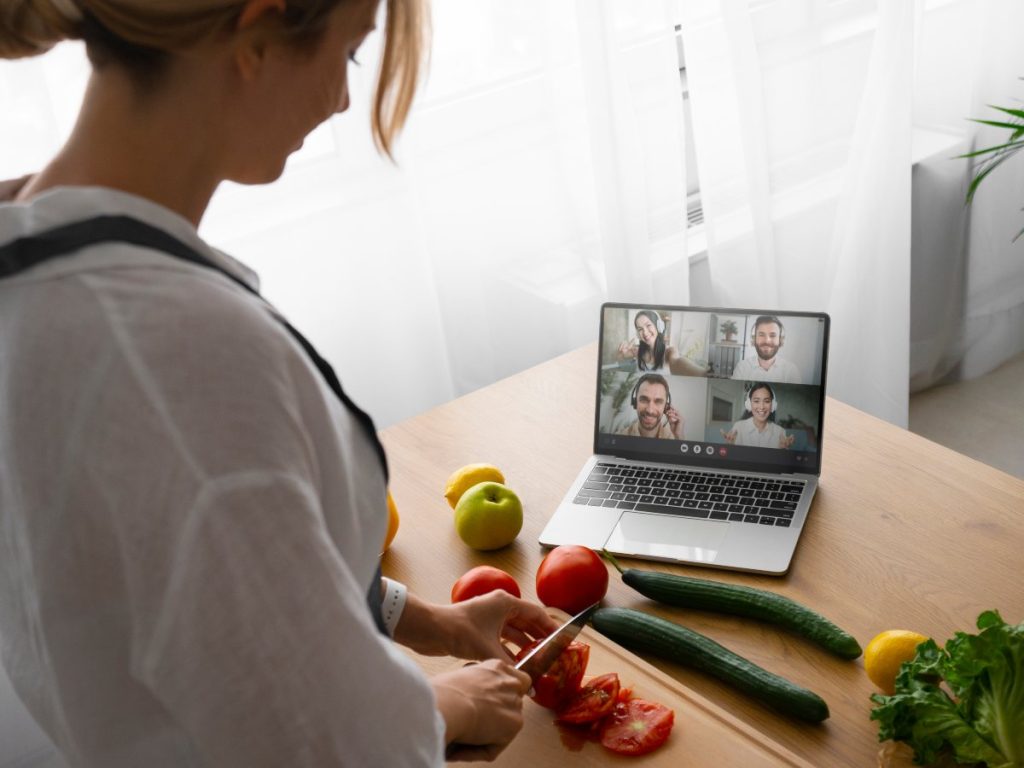 Usuarios pueden recibir orientación en nutrición sin costo, con especialistas que diseñan planes según sus metas y estado de salud, desde cualquier lugar.