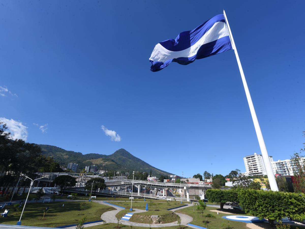 El MARN prevé ráfagas de hasta 40 km/h y lluvias dispersas en el oriente y noroccidente del país.