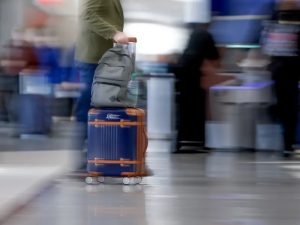 Fotografía de archivo de pasajeros en el Aeropuerto Internacional de Atlanta, en Atlanta, Georgia (EE.UU.). /Foto EFE