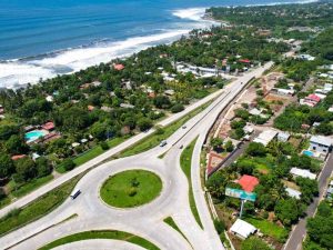 El Salvador proyecta recibir 145 mil turistas en Semana Santa 2026, según Mitur