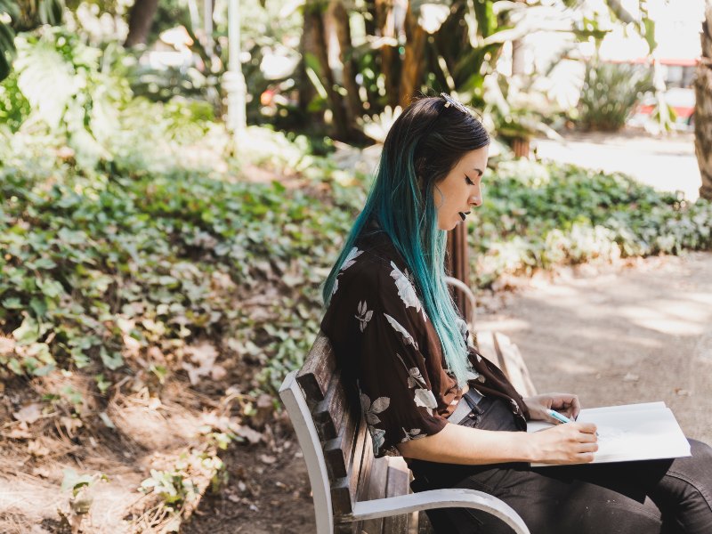 Familias salvadoreñas deben asumir gastos adicionales para que sus hijos con discapacidad puedan estudiar.