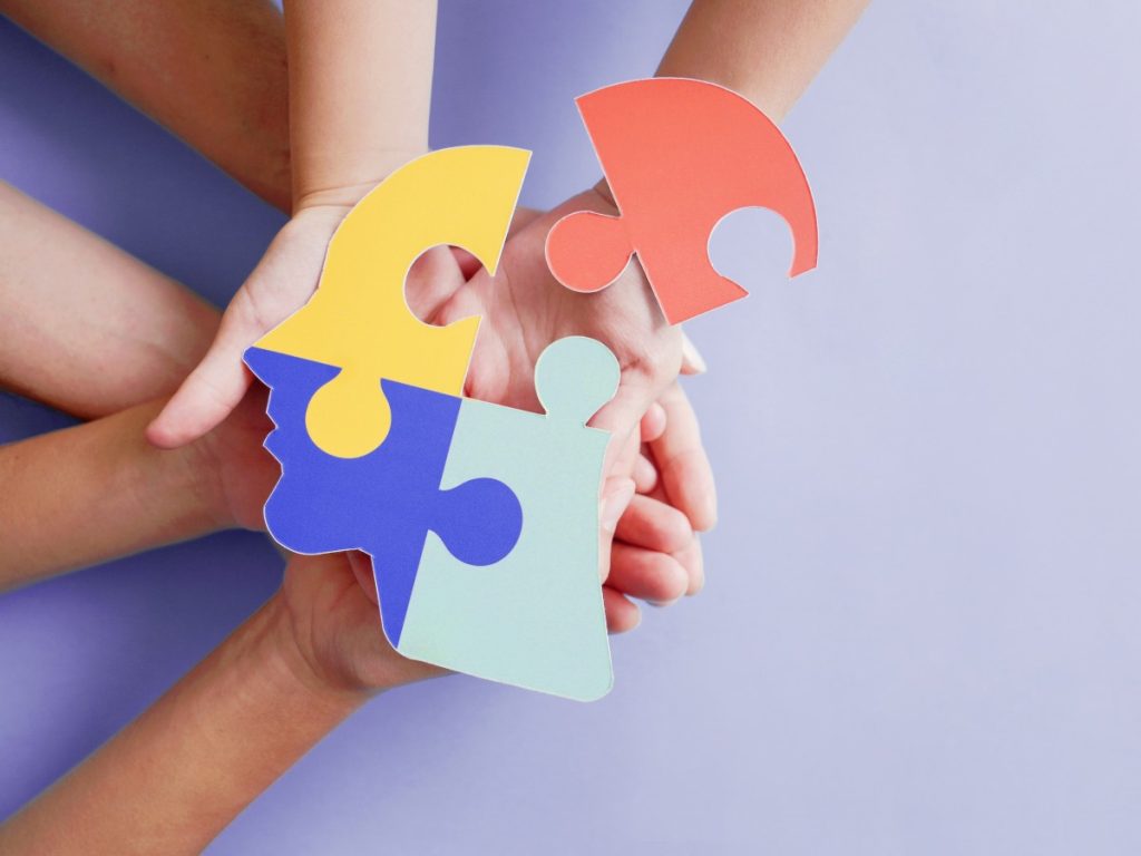 Comprender el TDAH es unir las piezas invisibles de un trastorno real que afecta la atención, la impulsividad y la vida emocional desde la infancia hasta la adultez.