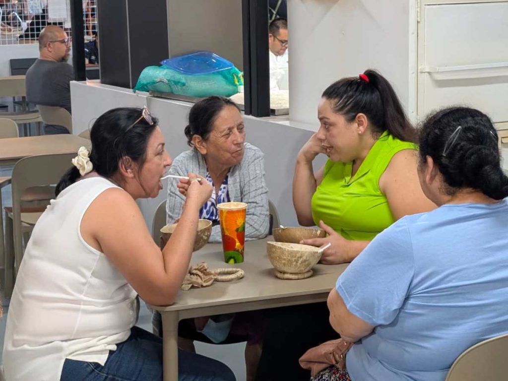 Leche poleada Mercado San Miguelito