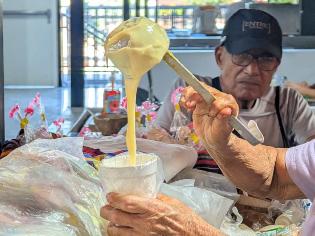 Leche poleada Mercado San Miguelito