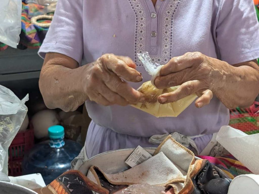 Leche poleada Mercado San Miguelito