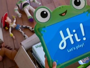 Lilypad, la nueva tableta inteligente de Toy Story 5, llega para desafiar a Woody, Buzz y Jessie en una historia sobre el juego y la tecnología.