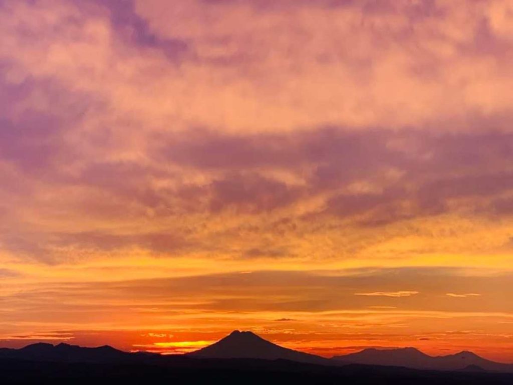 amanecer Peñon de Comasagua