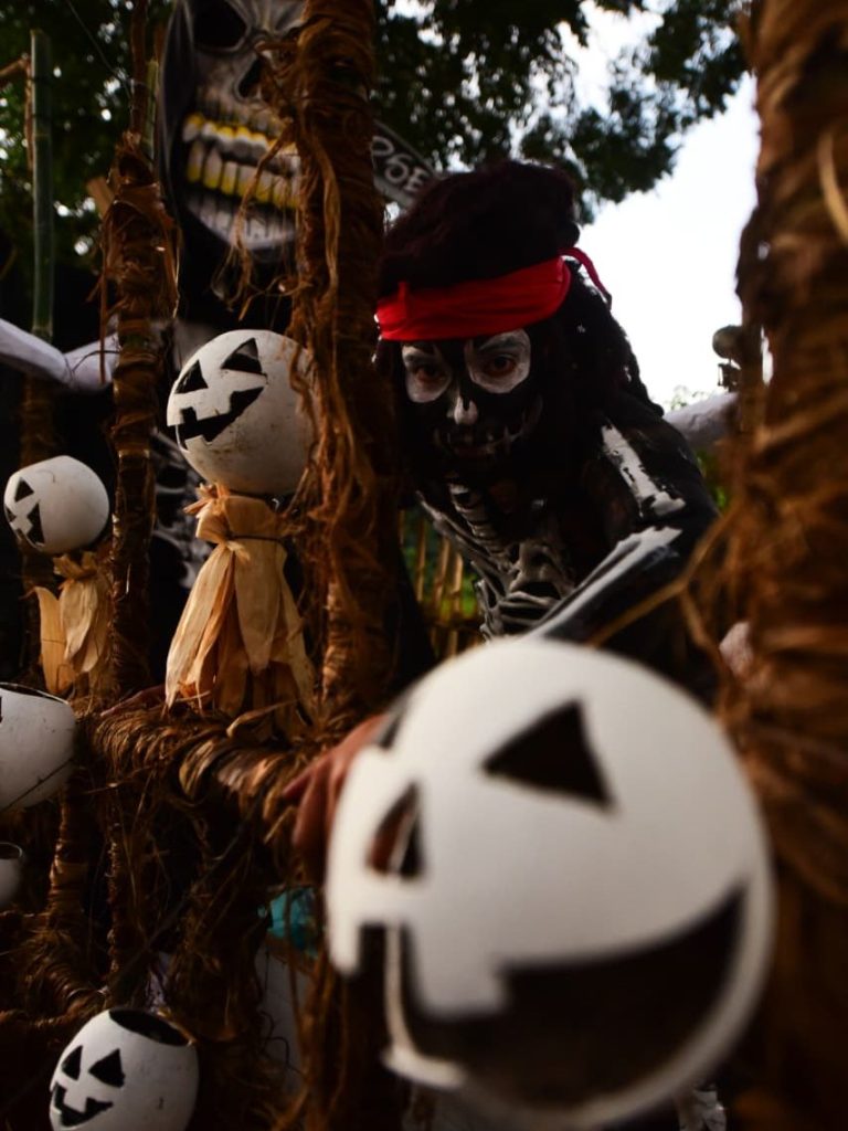 Así se vive el festival de la Calabiuza en Tonacatepeque. Foto Emerson Del Cid