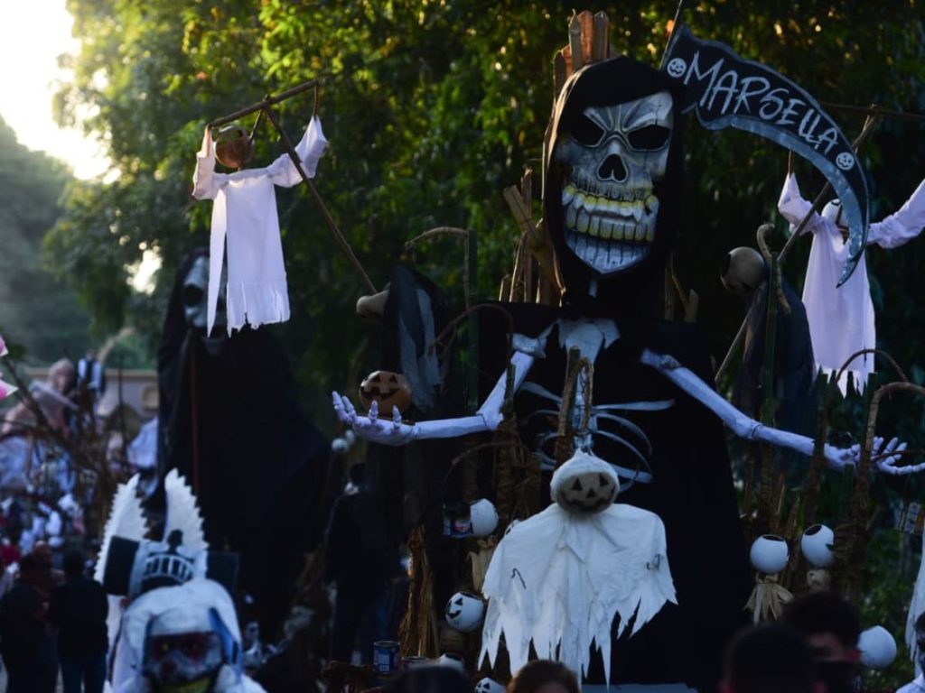 Así se vive el festival de la Calabiuza en Tonacatepeque. Foto Emerson Del Cid