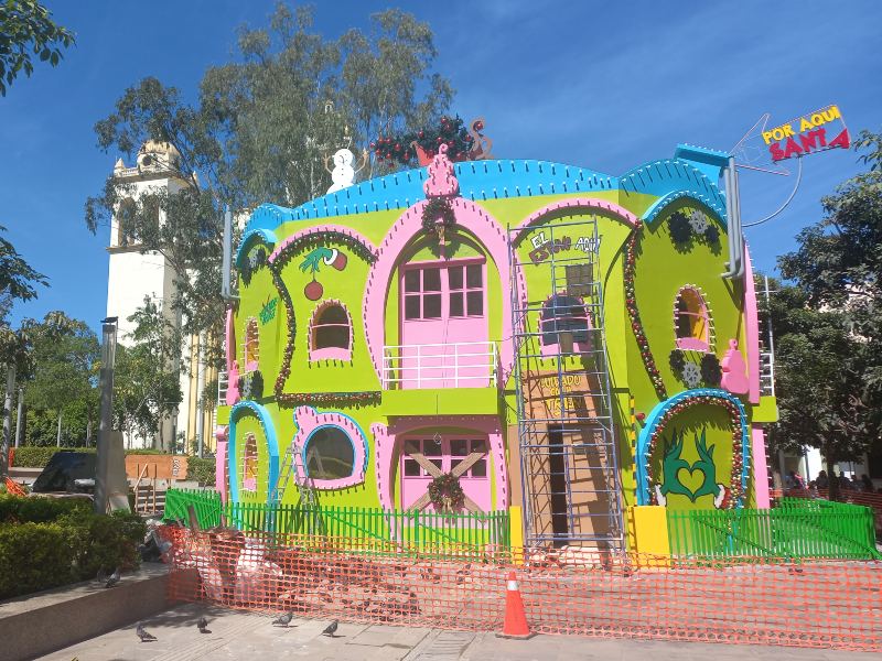 turismo-navidad-casa grinch 01