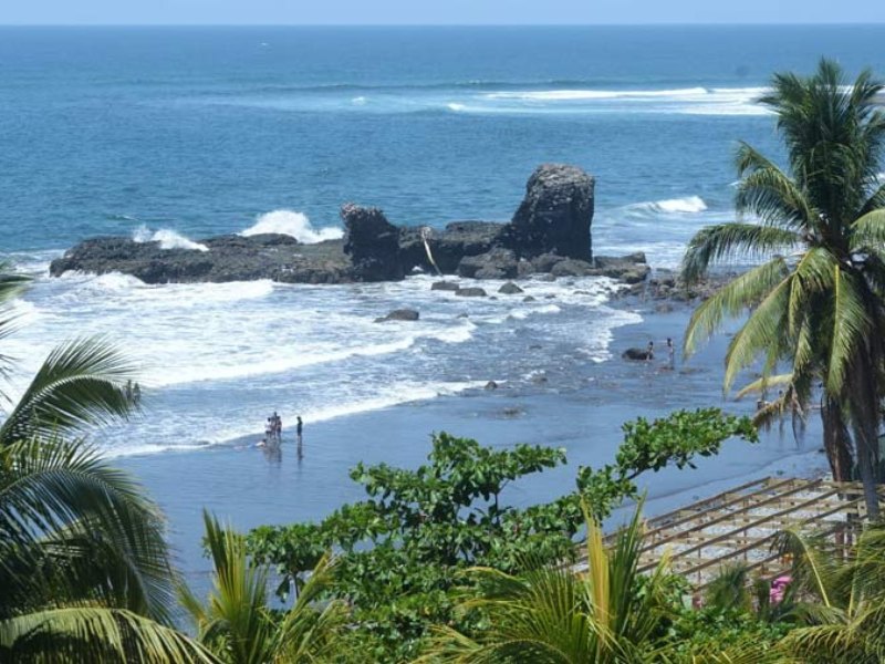 turismo-playa-el-tunco-la-libertad