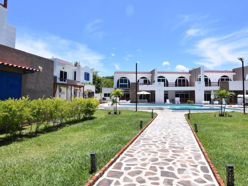 Mariposa Beach Club.