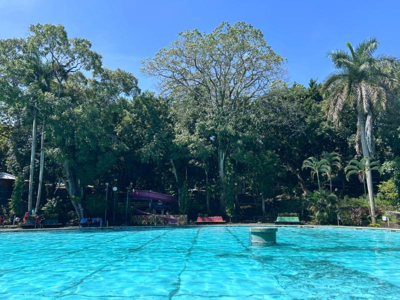 Sentí la frescura del agua natural, sin químicos ni cloro, como bañarte en río.