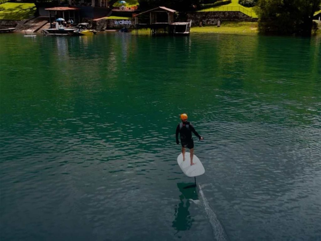 Wakes Lago de Coatepeque
