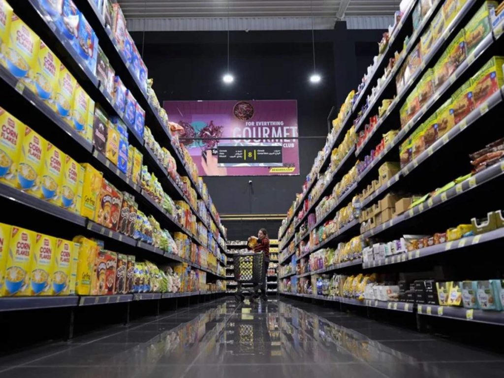 El estudio detectó que los ultraprocesados representan cerca del 70% de la oferta alimentaria en Estados Unidos, reforzando su impacto en la dieta cotidiana.