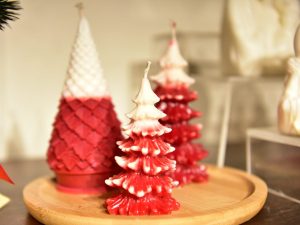 Velas Mágicas transforma la tradición navideña en arte con velas aromáticas hechas a mano que evocan recuerdos, emociones y el calor del hogar salvadoreño.