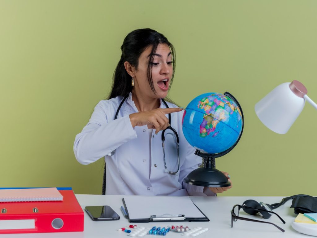 Practicar varios idiomas de forma cotidiana estimula la memoria, la atención y la agilidad mental, incluso en edades avanzadas.