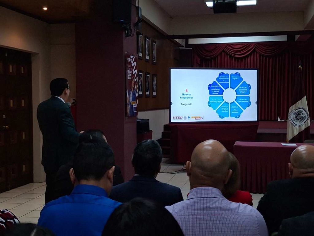 La Universidad Tecnológica de El Salvador (UTEC) amplía su oferta