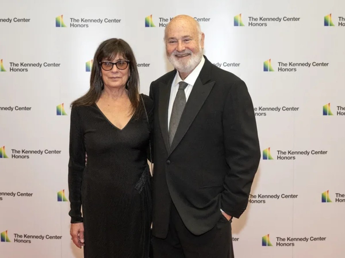 Rob Reiner (d) y su esposa Michelle Reiner. (Cine) EFE/EPA/Ron Sachs