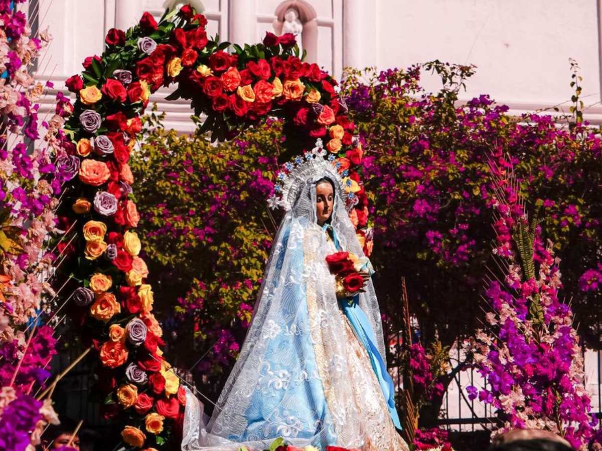 arte-cultura-panchimalco-cofradia-flores-palmas