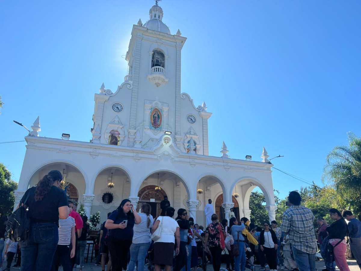 Desde la madrugada, feligreses llegan a la Basílica Nuestra Señora de Guadalupe para participar en las eucaristías del 12 de diciembre.