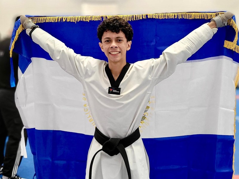 En mayo de 2025, el salvadoreño Christopher Astorga se coronó campeón mundial de taekwondo a nivel cadete. / Foto cortesía