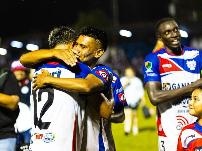 Firpo sufrió para avanzar a la final. Cayó 1-0 ante Águila en el Sergio Torres Rivera la noche del 13 de diciembre de 2025, pero le alcanzó para clasificar al partido por el título. / Foto X de Firpo