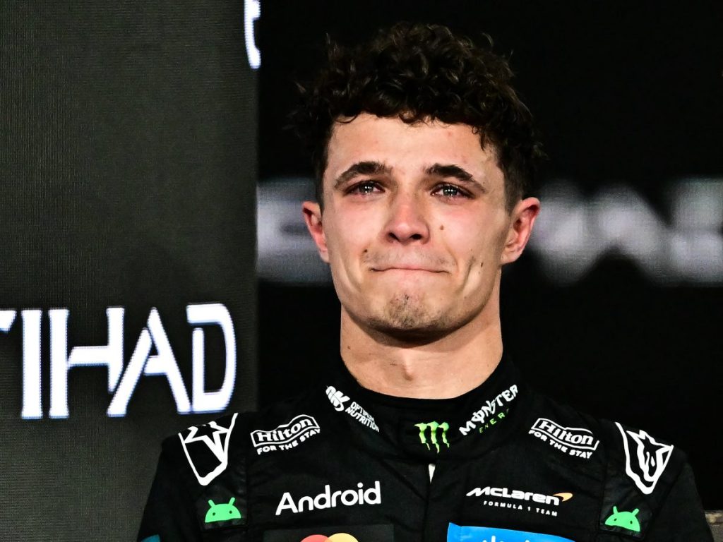 Lando Norris emocional tras ganar su primer campeonato de Fórmula uno. Foto AFP