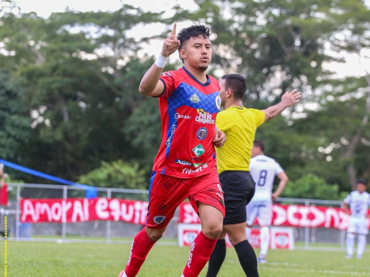 Juan Carlos Argueta, juhgador del Cacahuatique. Foto Cortesía Cacahuatique