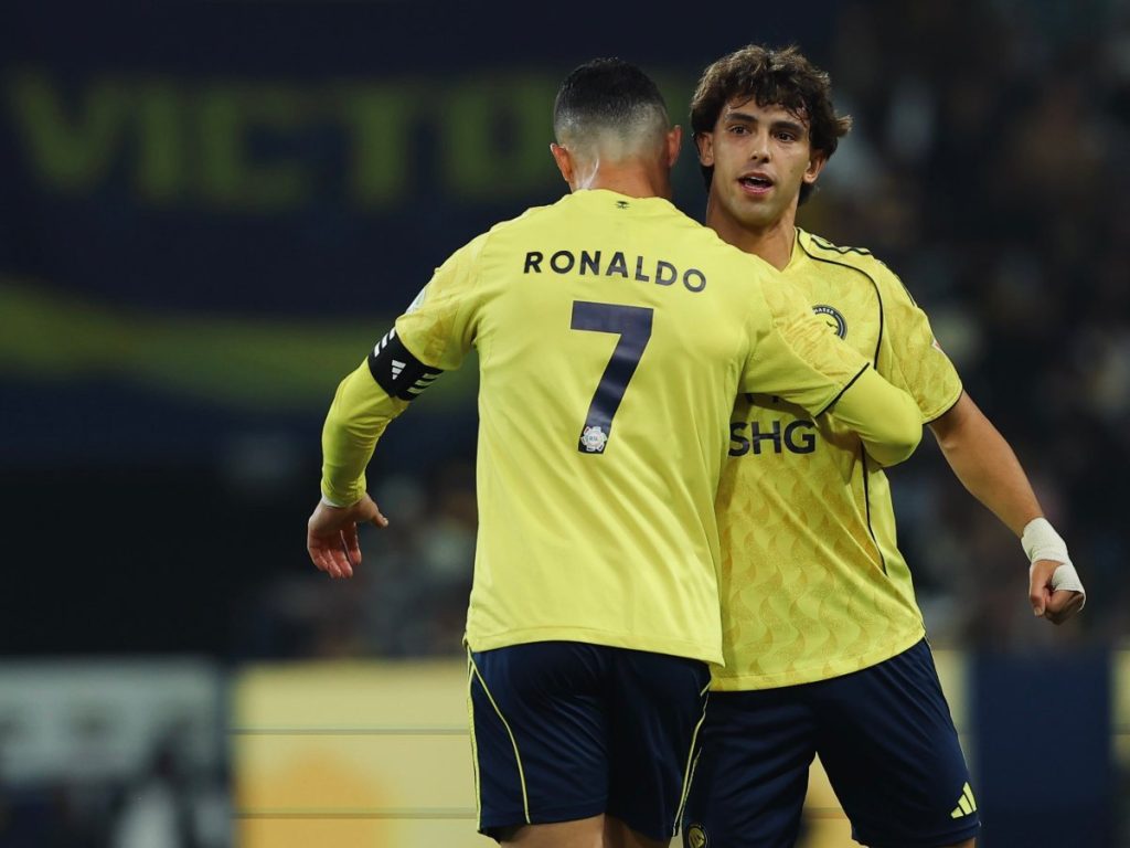 Cristiano Ronaldo celebra con Joao Félix en el Al Nassr. Foto X Al Nassr