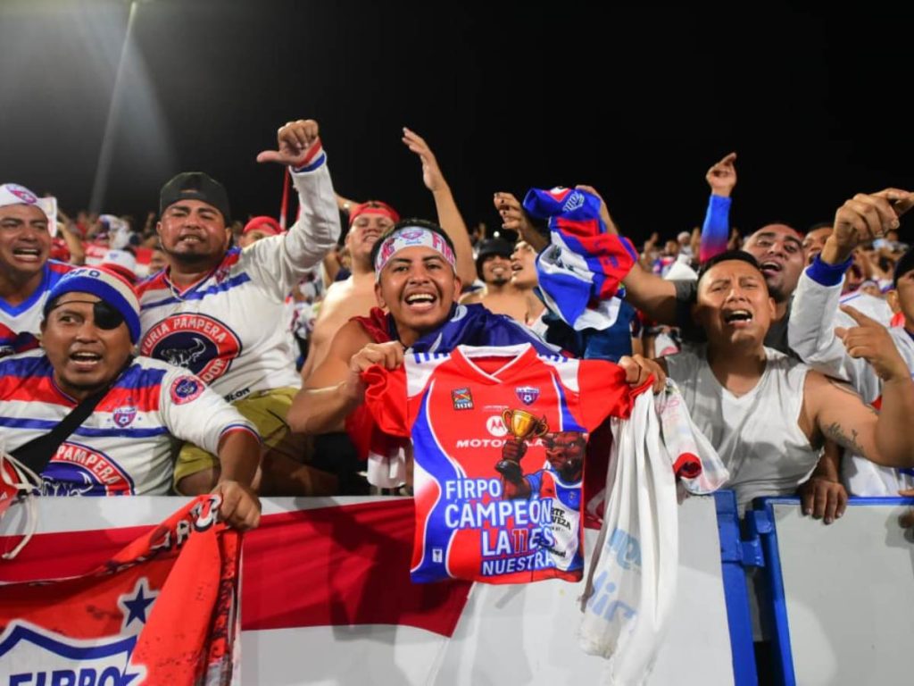 La afición pampera desata la fiesta tras el título once de Firpo en el Apertura 2025.