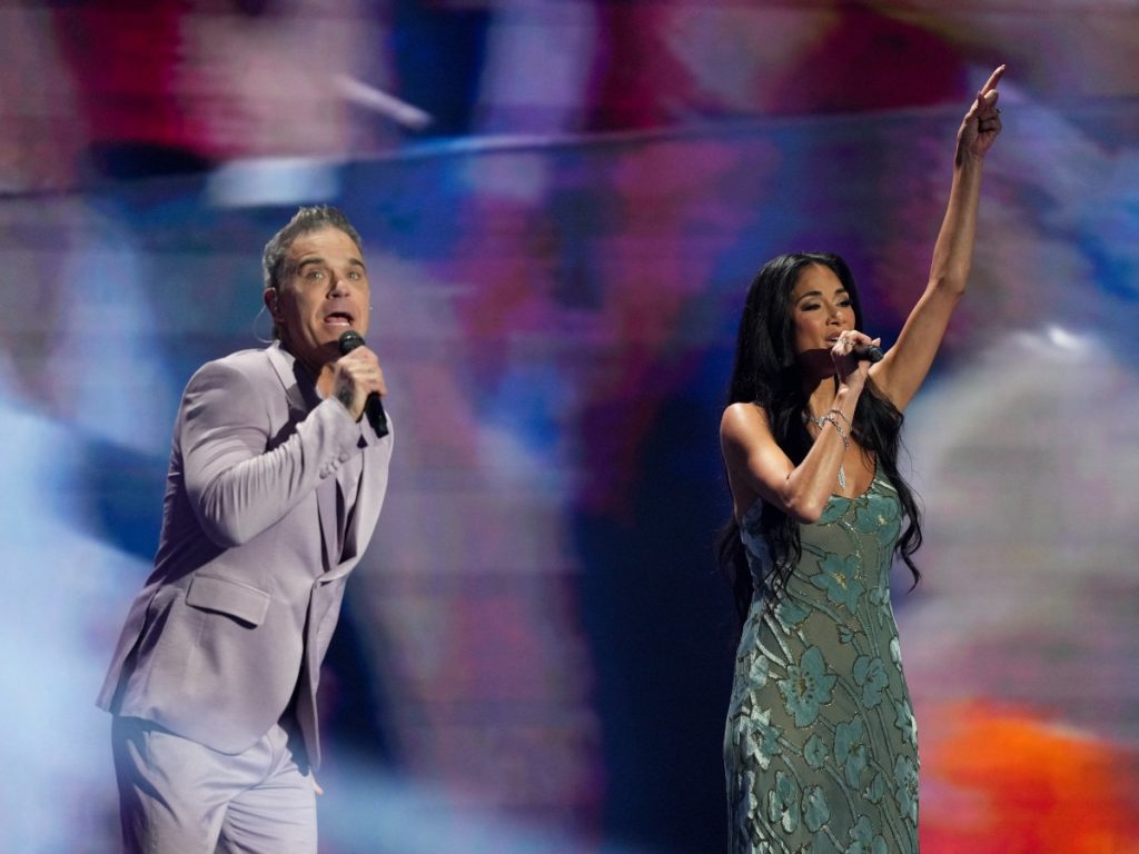 Robbie Williams y Nicole Scherzinger cantan el himno oficial del Mundial 2026. Foto AFP