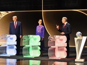 El presidente de Estados Unidos: Donal Trump, la presidenta de México: Claudia Sheinbaum y al primer ministro de Canadá: Mark Carney, van a sacar a sus respectivas selecciones de los bombos. Foto AFP