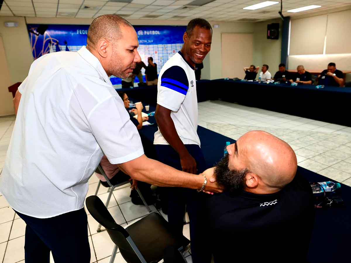 deportes-reunion-yamil-bukele-fesfut-eric-acuna-femenina