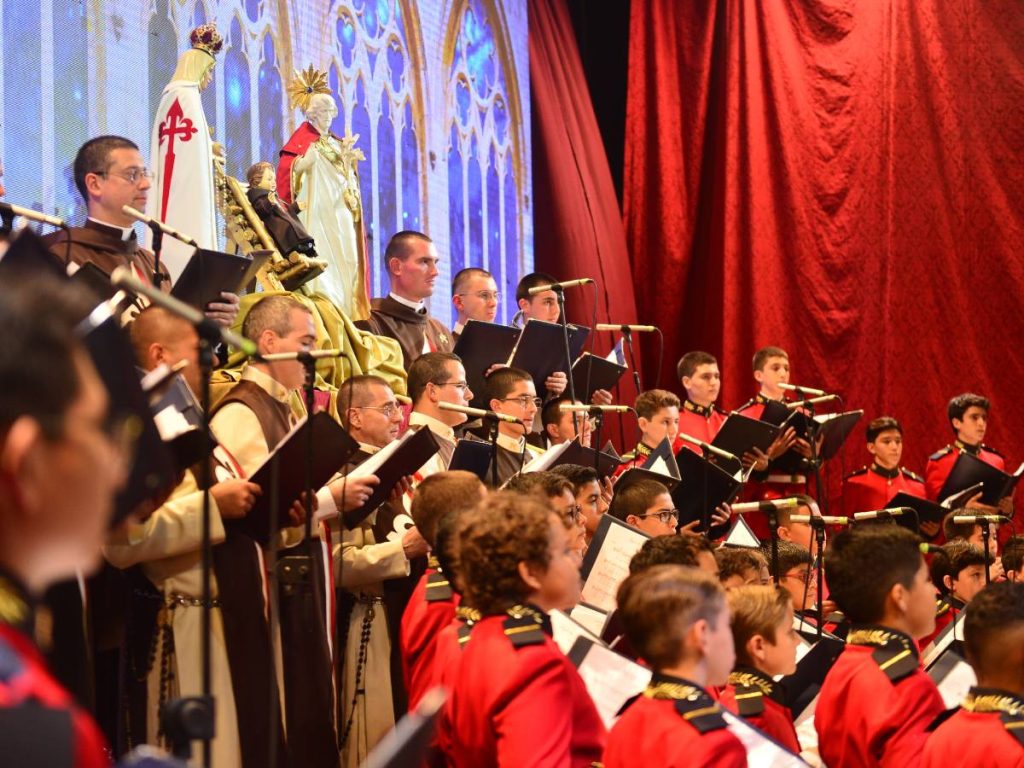 El coro de los Heraldos del Evangelio prepara una noche llena de villancicos y reflexión para celebrar el verdadero espíritu de la Navidad. Fotografía/ archivo