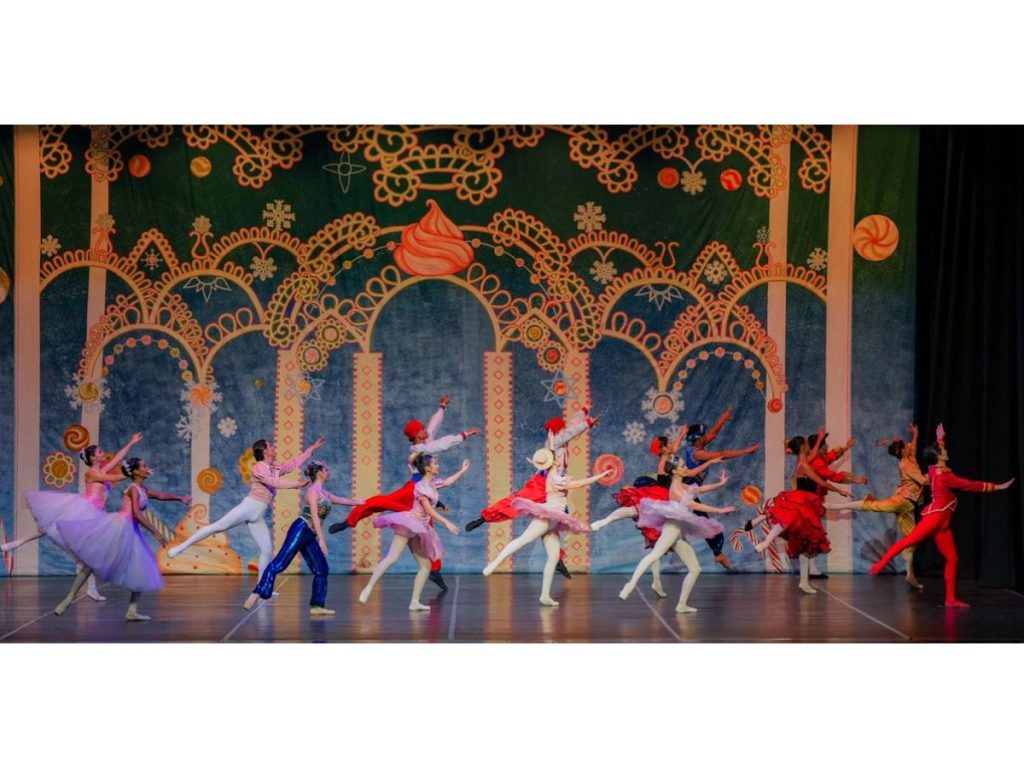 Bailarines del Ballet Nacional y la Compañía Nacional de Danza dieron vida a una de las obras más emblemáticas de la temporada. Secretaría de Prensa de El Salvador