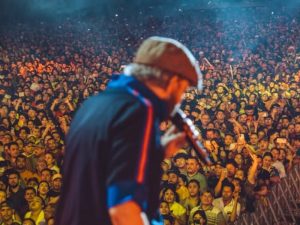 Juan Luis Guerra encendió el Carnaval de San Miguel con su bachata inconfundible. Una noche para la historia del oriente salvadoreño.