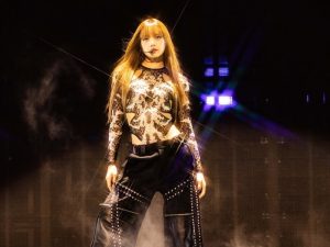 Lisa de BLACKPINK debuta como actriz de cine en “Tygo”, una producción surcoreana de acción de Netflix.
