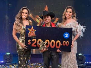 el imitador de Eduin Caz se convirtió en el ganador y recibió $20,000