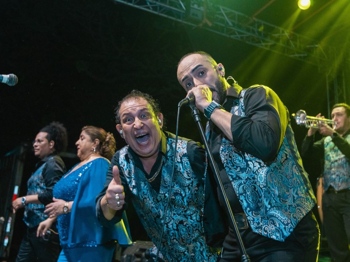 La Orquesta Internacional de los Hermanos Flores encabezará el Gran Reventón Navideño, una noche pensada para despedir el año bailando al ritmo de la música tropical. Fotografía/ Orquesta Hermanos Flores