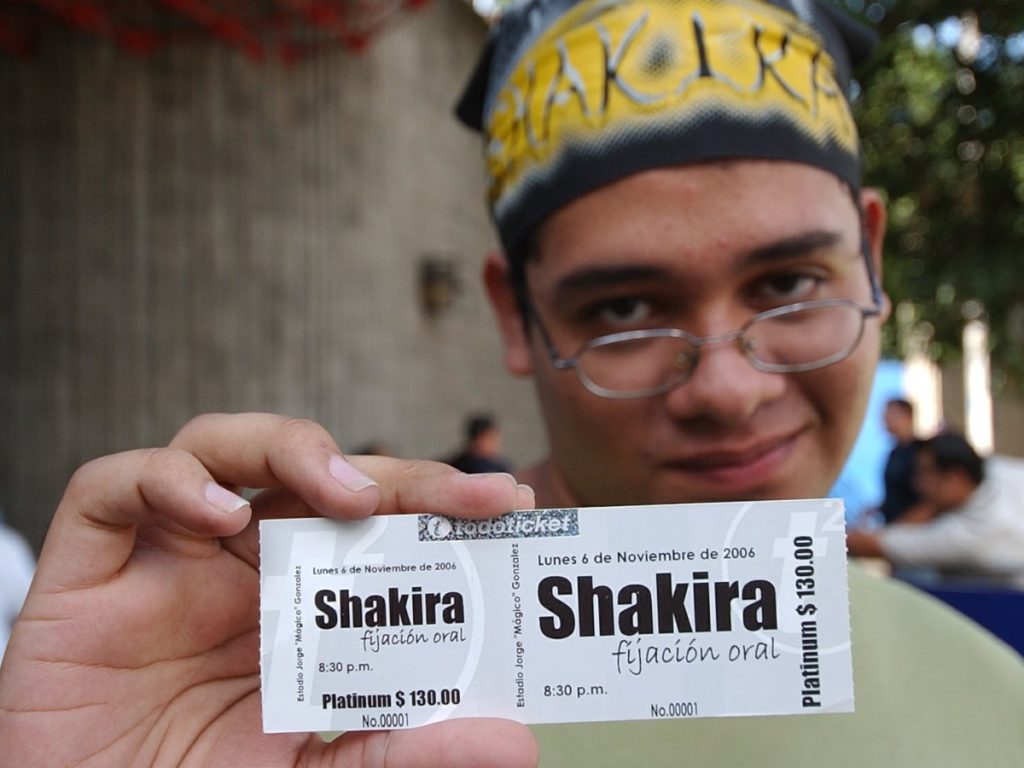 Fan de corazón Rodrigo Vásquez, de 18 años, compró la entrada el primer día de preventa. Fotografía/ archivo