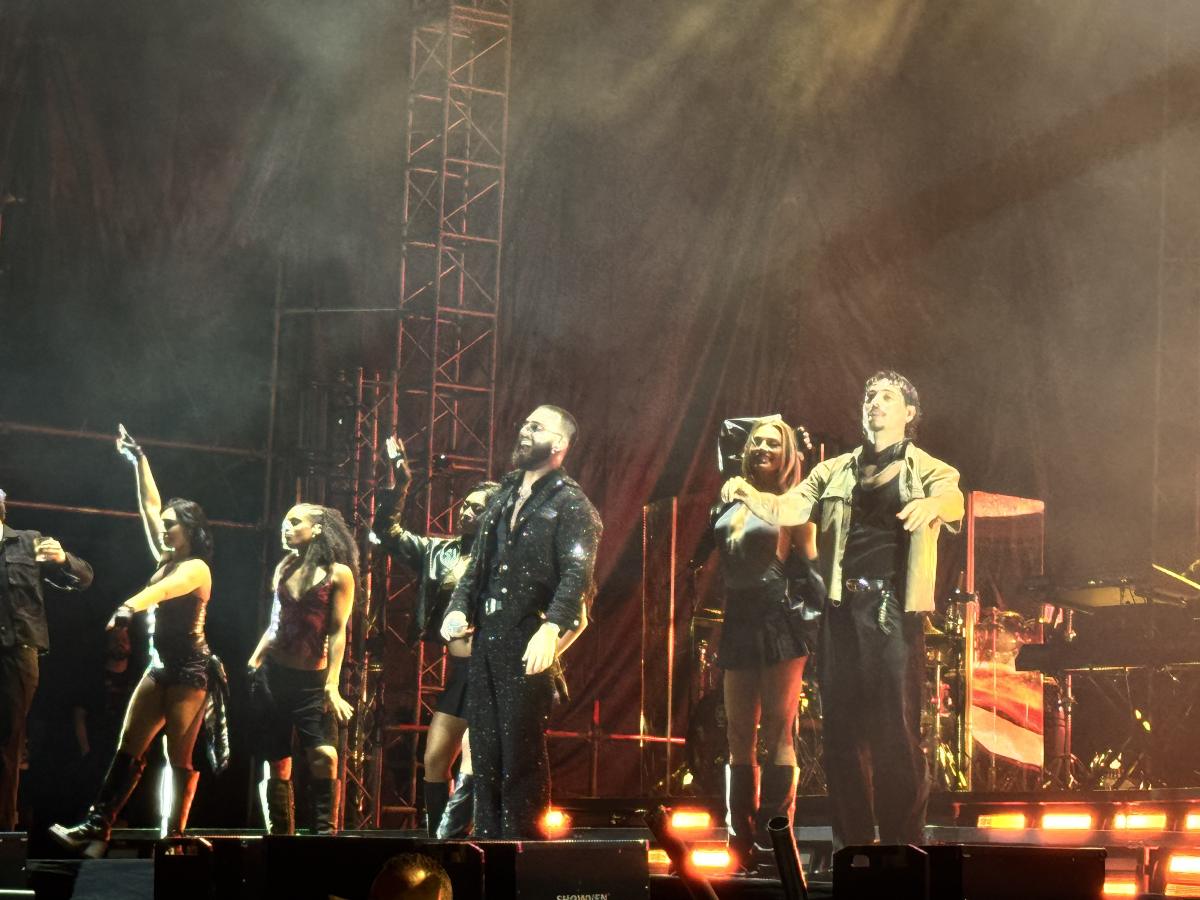 Manuel Turizo encendió la noche en el complejo deportivo del Estadio Cuscatlán