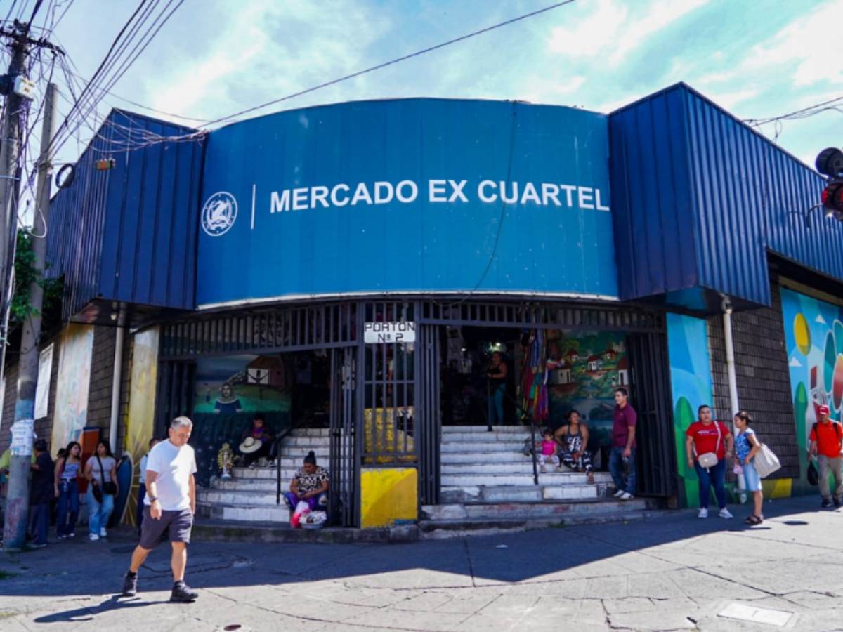 El Mercado Ex Cuartel será uno de los centros de abasto que cerrará el 25 de diciembre y 1 de enero, según la Alcaldía de San Salvador Centro.