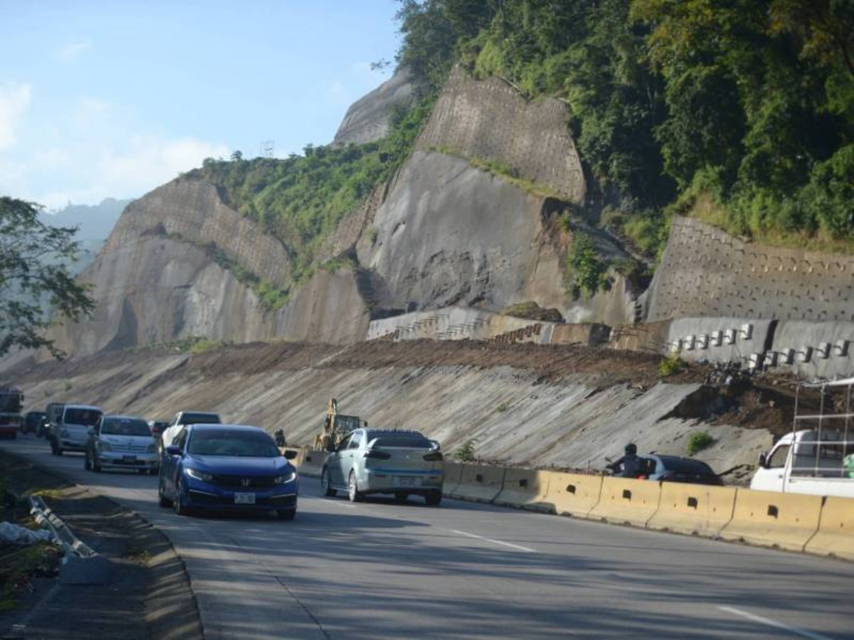 Avance en Los Chorros. Fotografía/ elsalvador.com