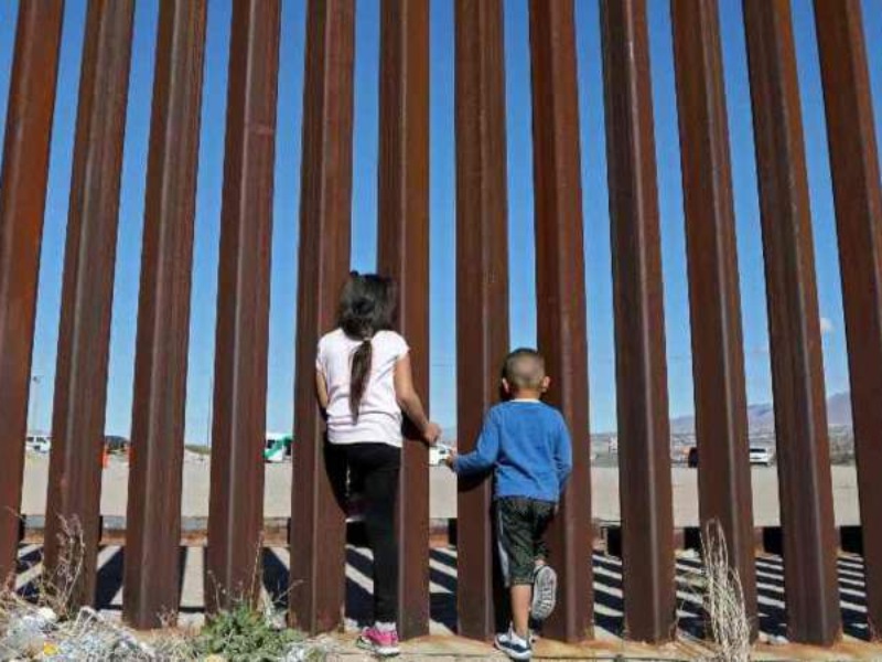 Migrantes en Florida entregan tutela de sus hijos por temor a deportaciones