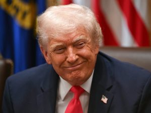 Gobierno de Trump despide a ocho jueces de inmigración de Nueva York